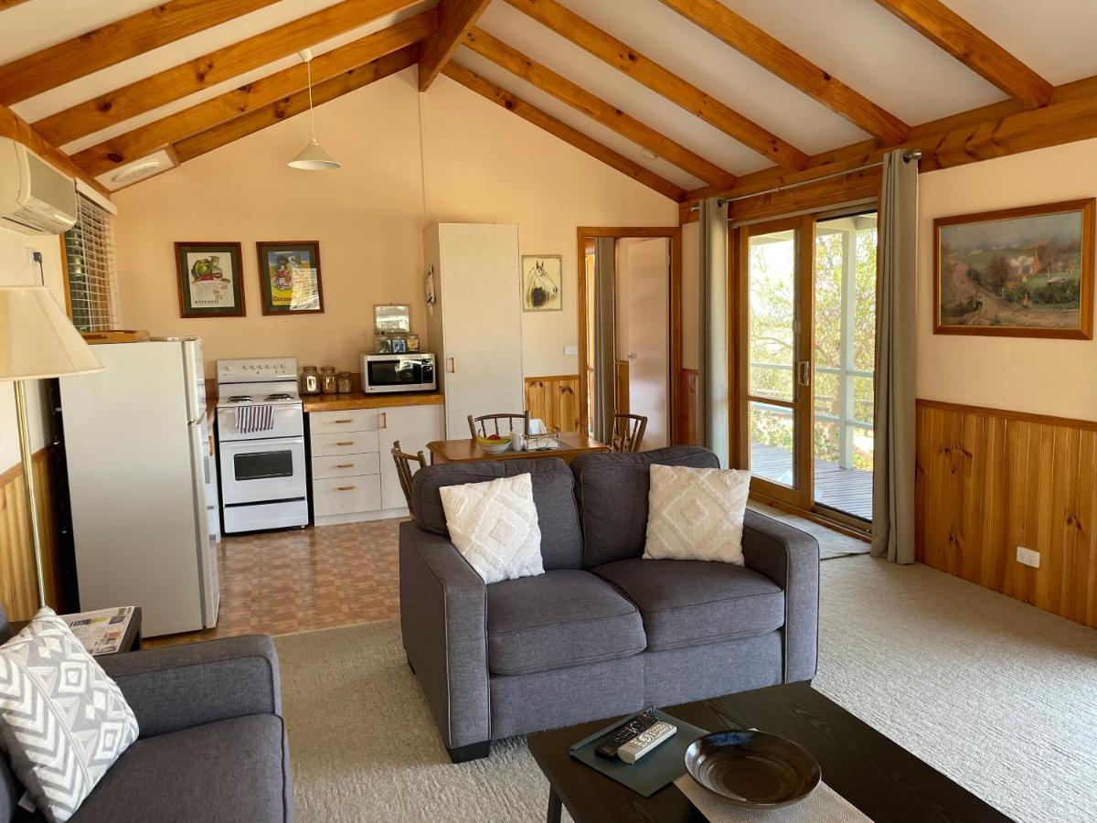 Warby Cottage Wangaratta Exterior photo